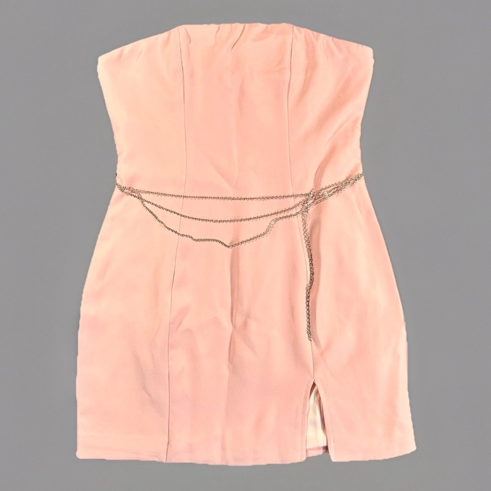 NEW Missguided Bandeau Mini Dress Baby Pink Strapless Waist Chain Slit Women’s 4 - Picture 2 of 10